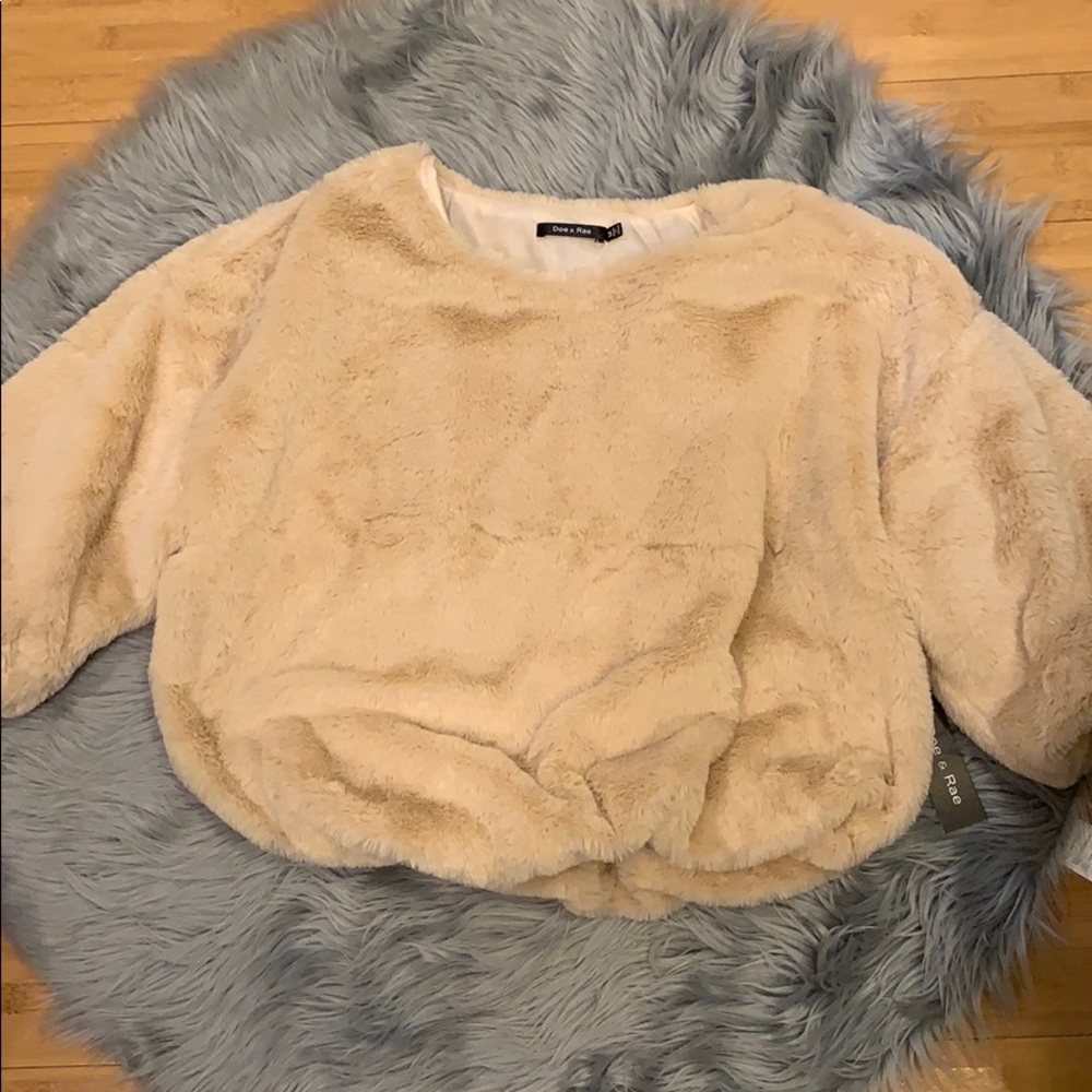 Doe & Rae singed sweater